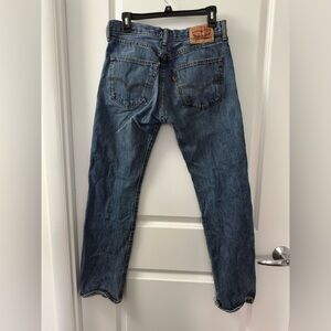 Levi’s 501 Men’s straight leg medium wash jeans 31 x 32